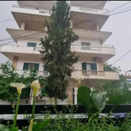 Promenade 公寓 Sarandë