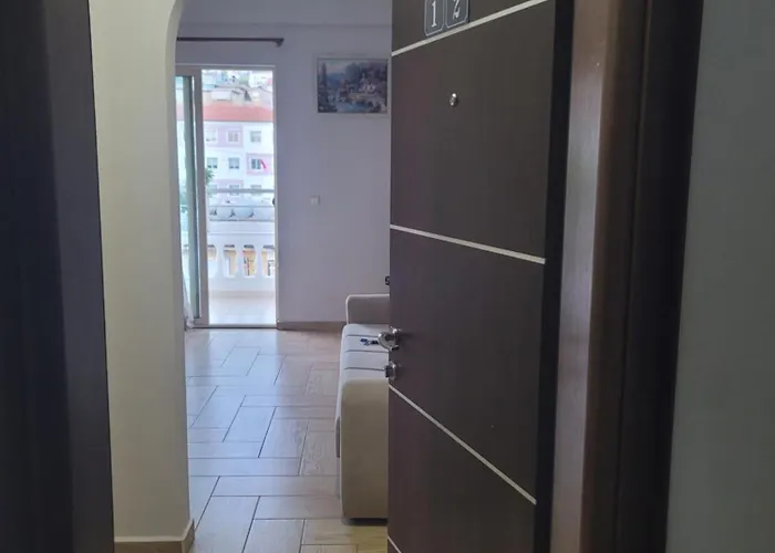 Promenade * Sarandë